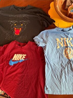Nike XL new under armour and Nike Kids youth LOT 3 NWOT